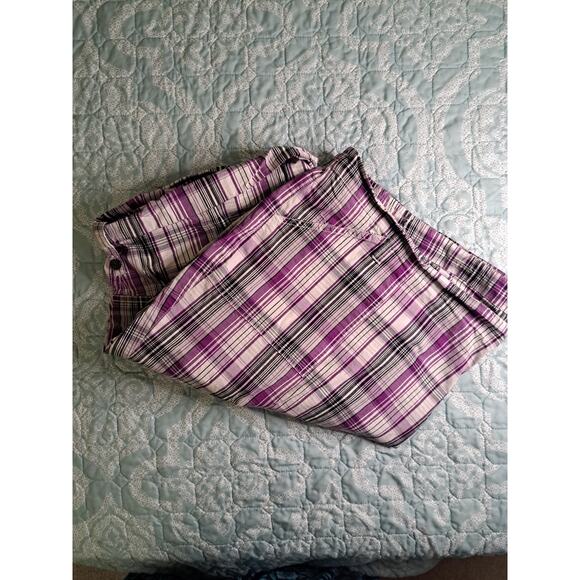 Women's Plus Essentials Purple Checkered Capri's Size 30/32 - Picture 8 of 10